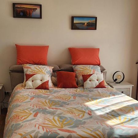 Les Pingouins De La Marne Bed & Breakfast เลอแปโรซูร์มาร์น ภายนอก รูปภาพ