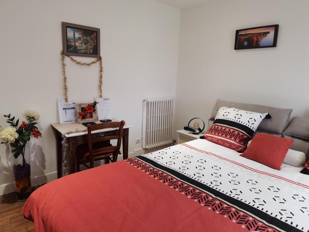 Les Pingouins De La Marne Bed & Breakfast เลอแปโรซูร์มาร์น ภายนอก รูปภาพ