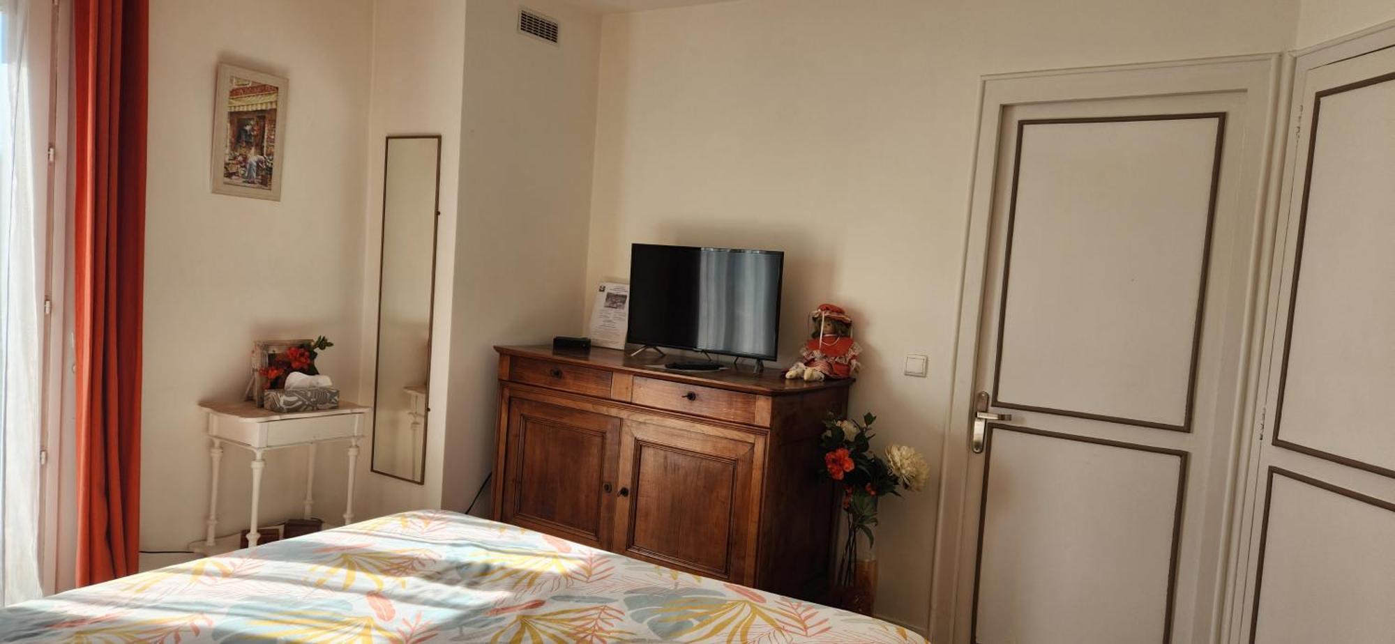 Les Pingouins De La Marne Bed & Breakfast เลอแปโรซูร์มาร์น ภายนอก รูปภาพ